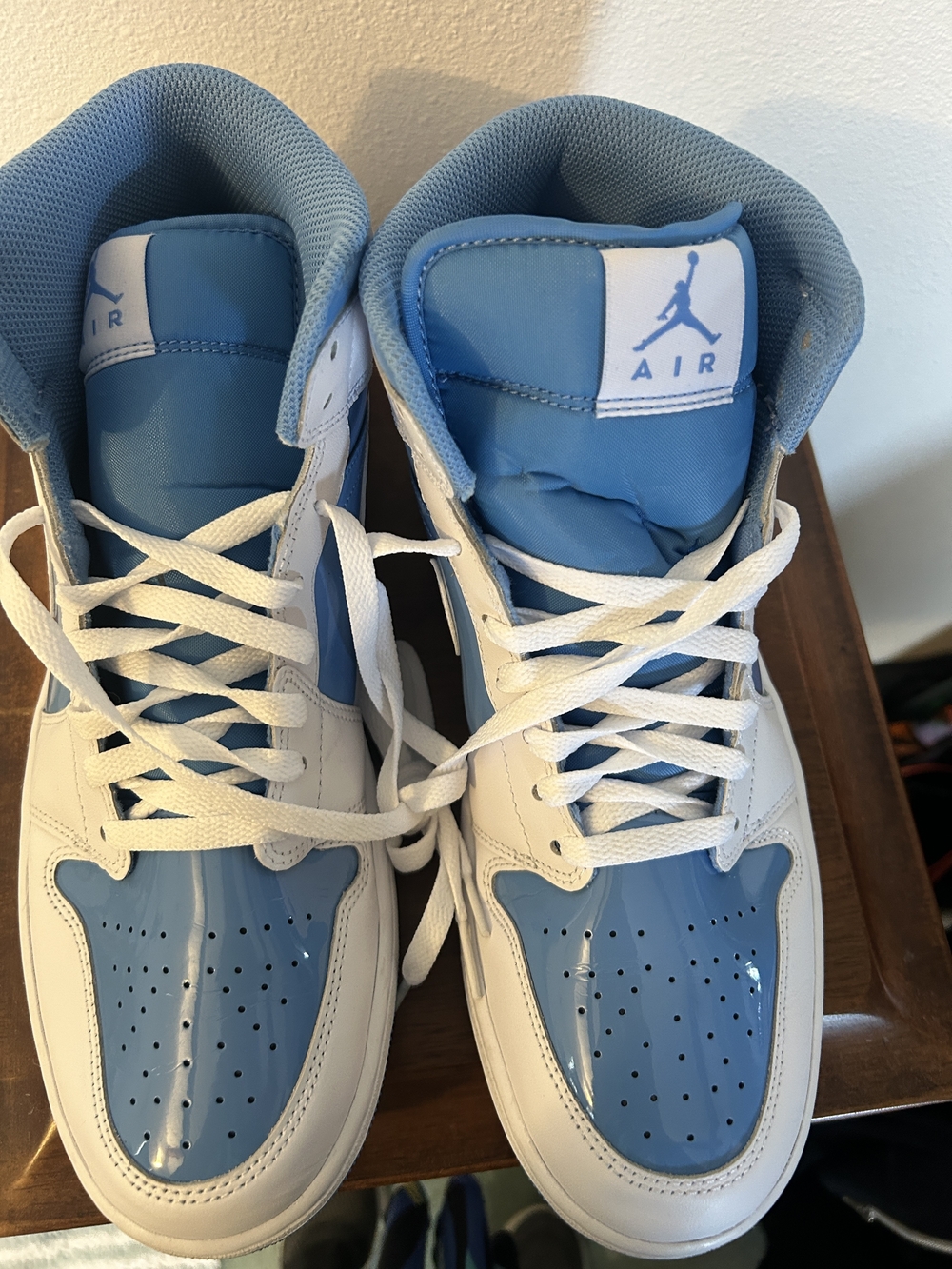 Air Jordan 1 Sneakers - White & Light Blue